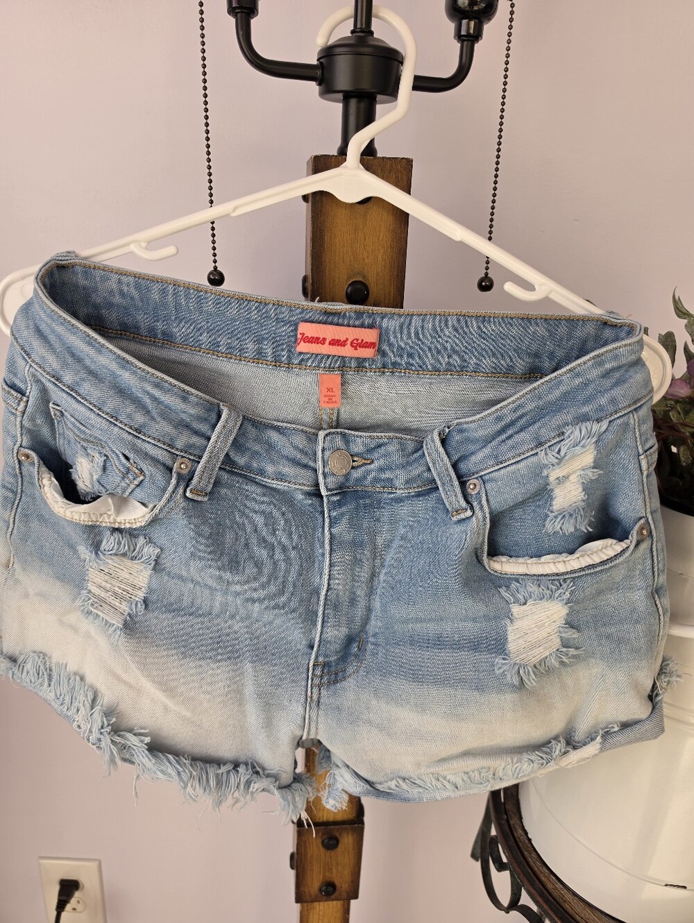 #2667, Jeans and glam high rise distressed raw hem denim shorts sz xl, run small
